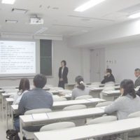 企業で活躍している修了生による学生向け講演会